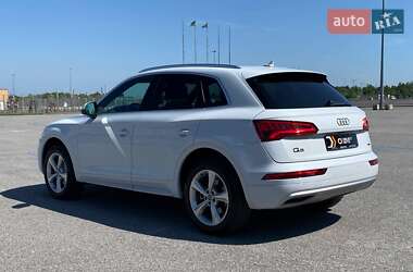 Позашляховик / Кросовер Audi Q5 2019 в 