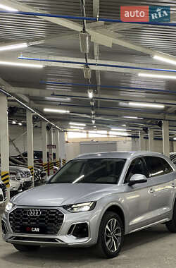 Внедорожник / Кроссовер Audi Q5 2022 в 