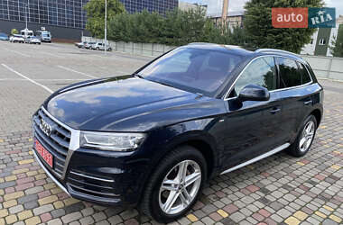Внедорожник / Кроссовер Audi Q5 2018 в 
