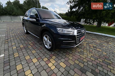 Внедорожник / Кроссовер Audi Q5 2018 в 
