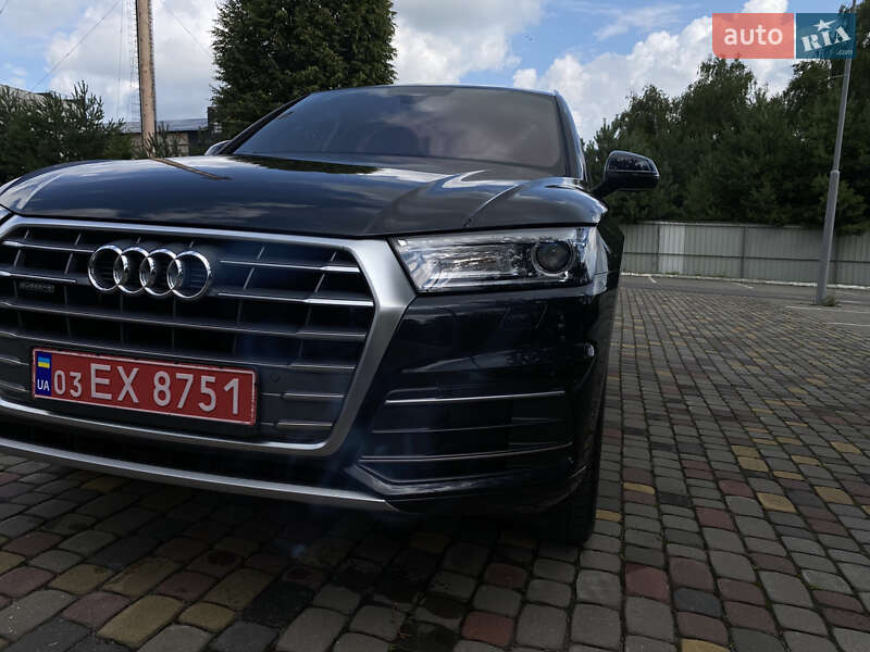 Позашляховик / Кросовер Audi Q5 2018 в Луцьку