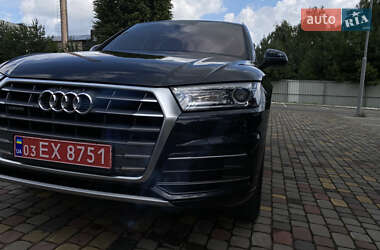 Внедорожник / Кроссовер Audi Q5 2018 в 