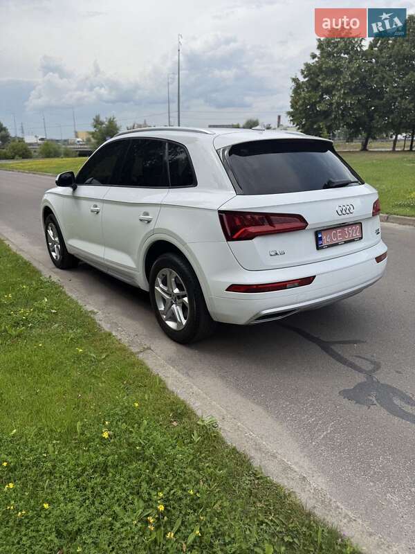 Внедорожник / Кроссовер Audi Q5 2018 в Киеве