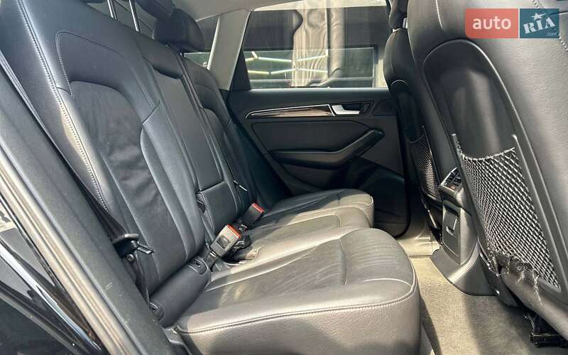 Позашляховик / Кросовер Audi Q5 2014 в Чернівцях