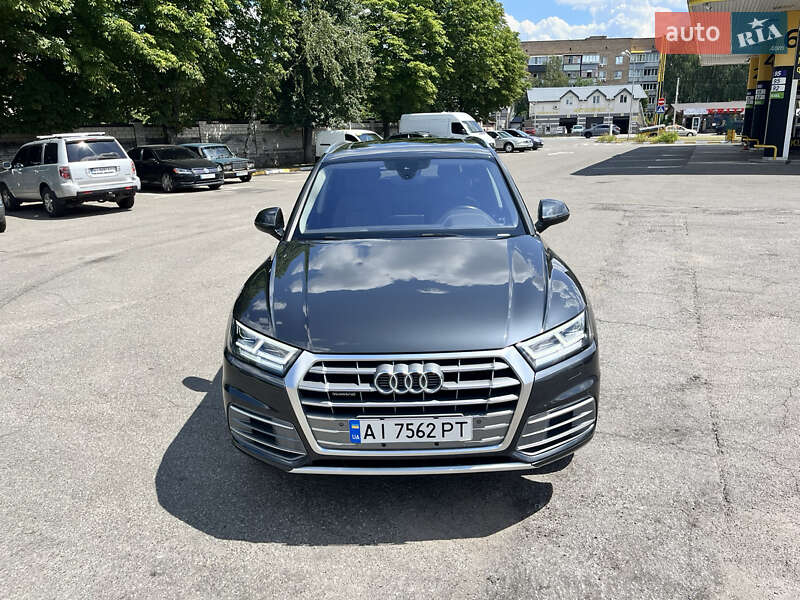 Внедорожник / Кроссовер Audi Q5 2017 в Василькове