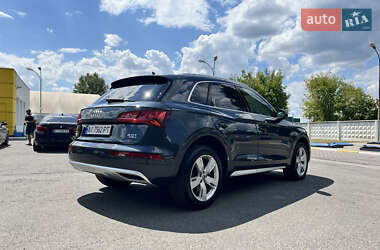 Внедорожник / Кроссовер Audi Q5 2017 в 
