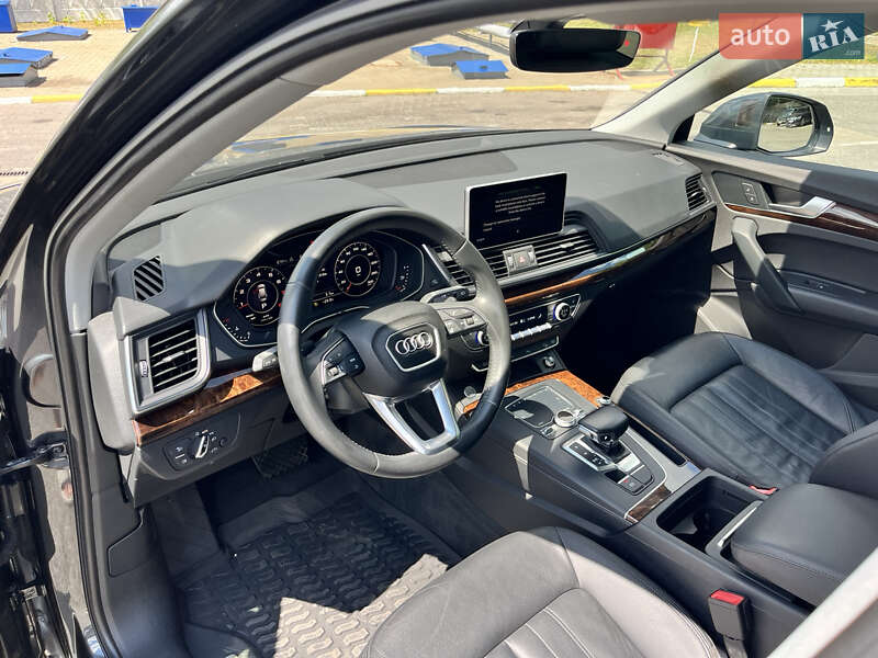 Внедорожник / Кроссовер Audi Q5 2017 в Василькове