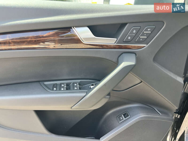 Внедорожник / Кроссовер Audi Q5 2017 в Василькове