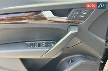 Внедорожник / Кроссовер Audi Q5 2017 в 