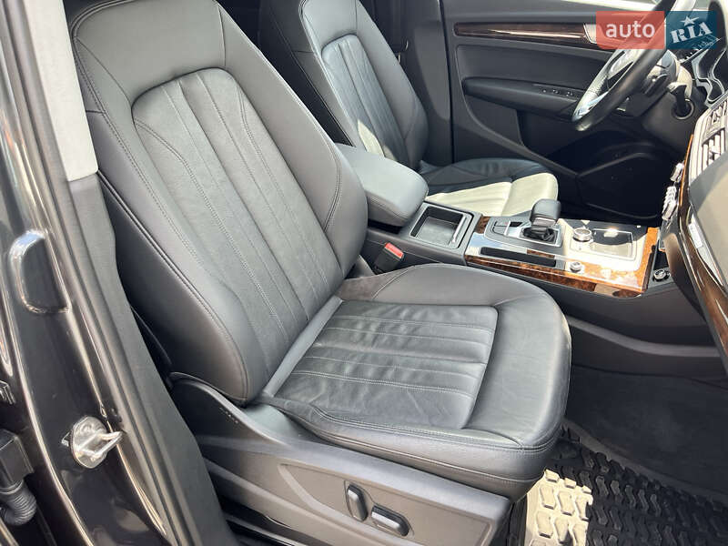 Внедорожник / Кроссовер Audi Q5 2017 в Василькове
