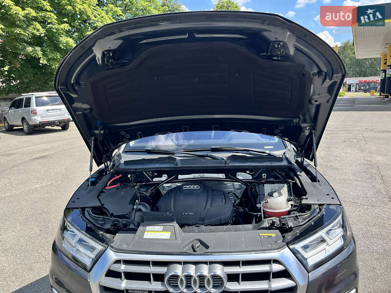 Внедорожник / Кроссовер Audi Q5 2017 в Василькове