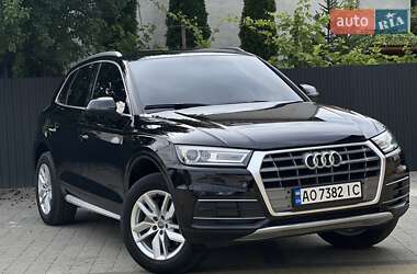 Позашляховик / Кросовер Audi Q5 2019 в 