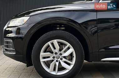 Позашляховик / Кросовер Audi Q5 2019 в 