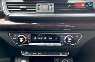 Позашляховик / Кросовер Audi Q5 2019 в 