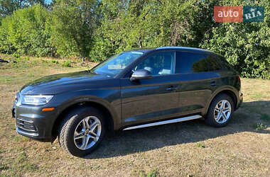 Внедорожник / Кроссовер Audi Q5 2018 в 