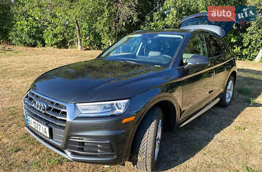 Внедорожник / Кроссовер Audi Q5 2018 в 
