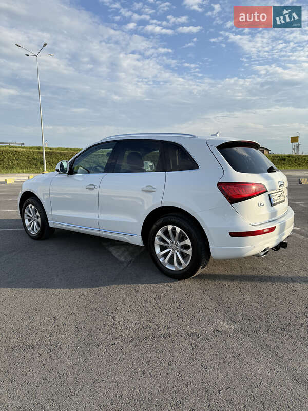 Внедорожник / Кроссовер Audi Q5 2015 в Львове
