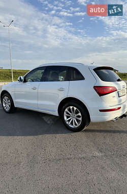 Внедорожник / Кроссовер Audi Q5 2015 в 