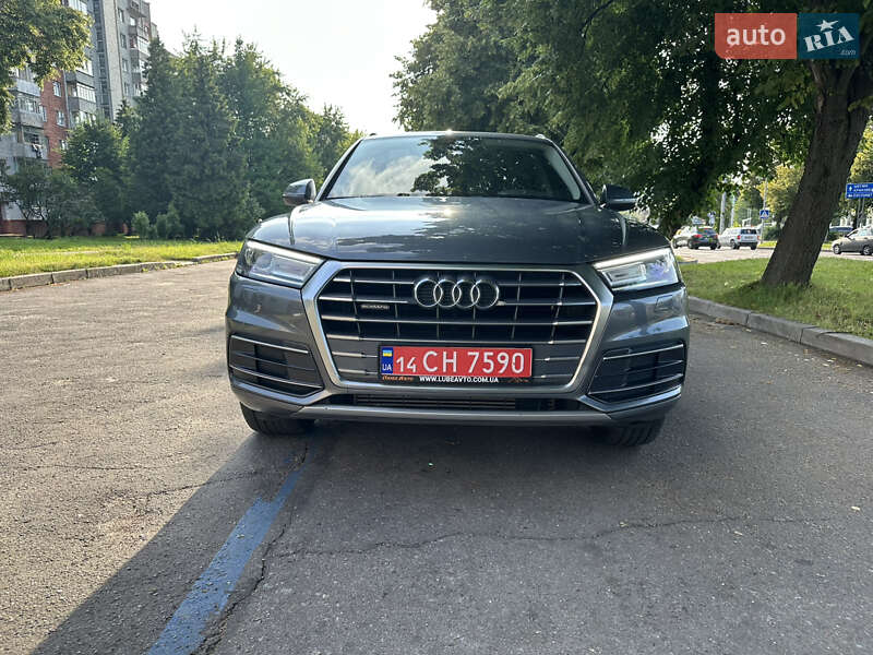 Позашляховик / Кросовер Audi Q5 2018 в Львові