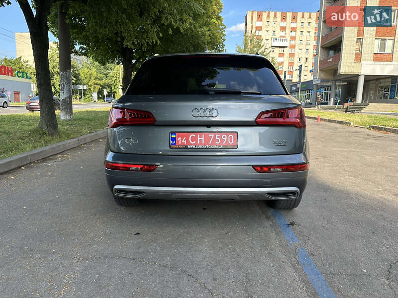 Позашляховик / Кросовер Audi Q5 2018 в Львові
