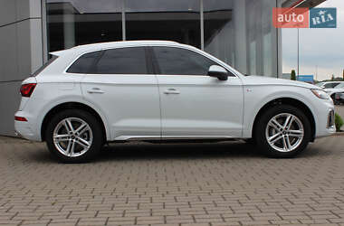 Внедорожник / Кроссовер Audi Q5 2024 в 