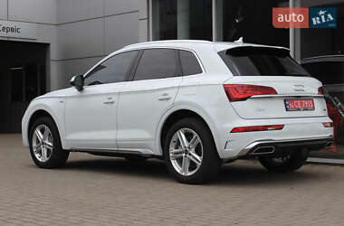 Внедорожник / Кроссовер Audi Q5 2024 в 