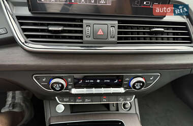 Позашляховик / Кросовер Audi Q5 2023 в 