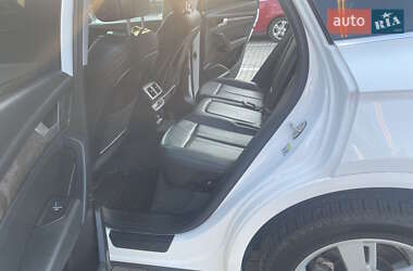 Позашляховик / Кросовер Audi Q5 2018 в 