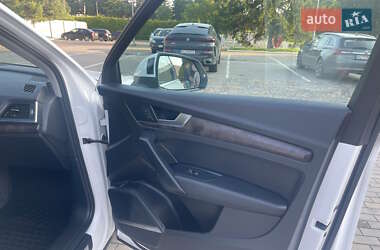 Позашляховик / Кросовер Audi Q5 2018 в 