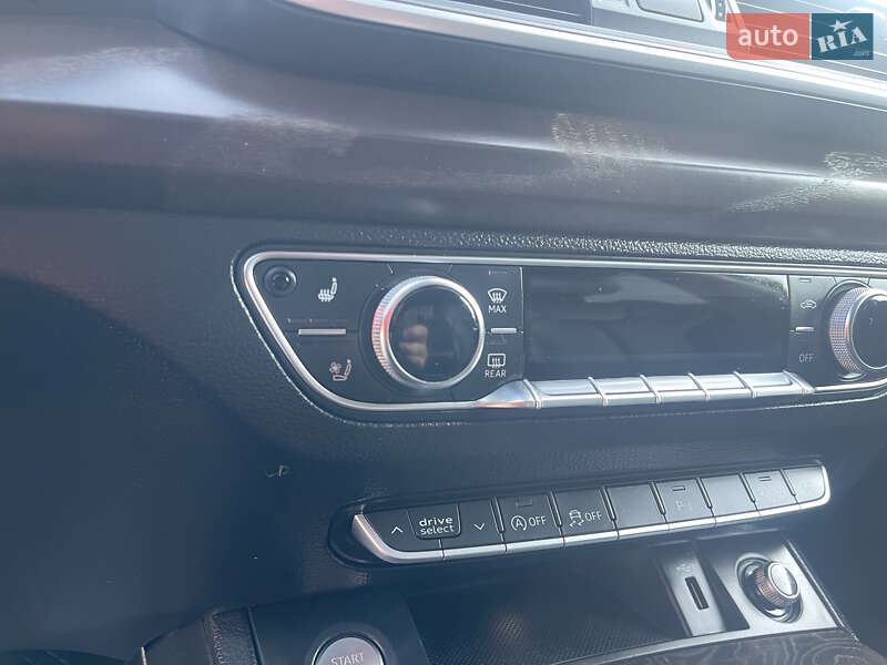 Позашляховик / Кросовер Audi Q5 2018 в Луцьку