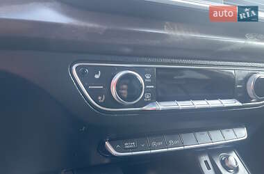 Позашляховик / Кросовер Audi Q5 2018 в 