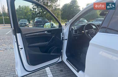 Позашляховик / Кросовер Audi Q5 2018 в 