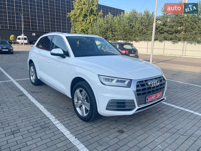 Позашляховик / Кросовер Audi Q5 2018 в Луцьку