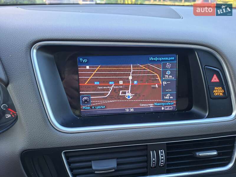 Позашляховик / Кросовер Audi Q5 2016 в Карлівці