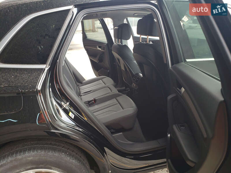 Позашляховик / Кросовер Audi Q5 2024 в Києві