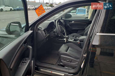Позашляховик / Кросовер Audi Q5 2024 в 