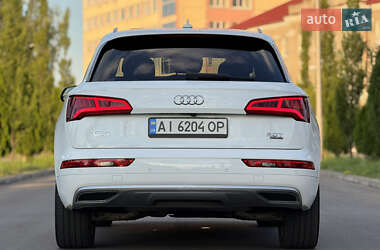 Внедорожник / Кроссовер Audi Q5 2017 в 