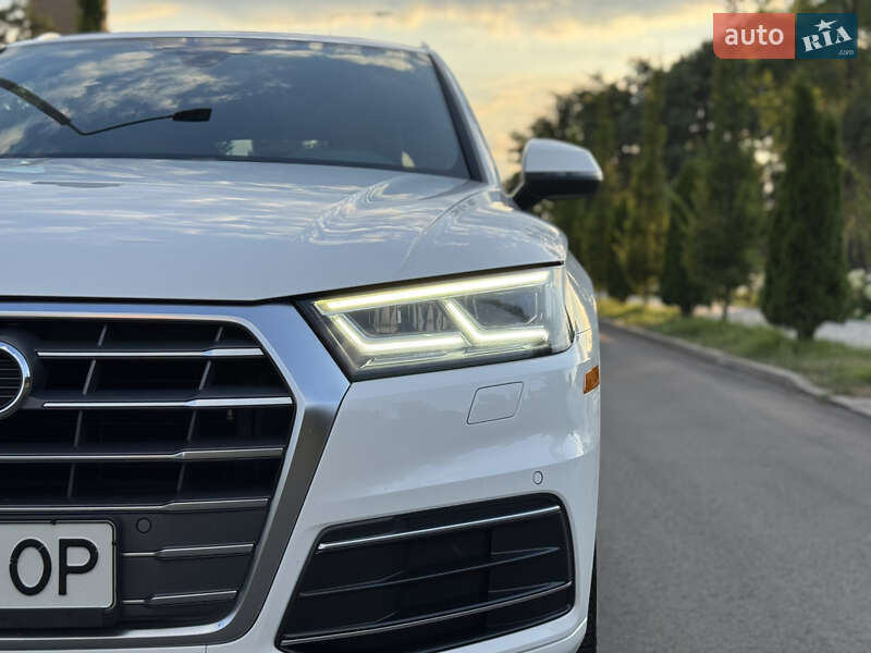 Внедорожник / Кроссовер Audi Q5 2017 в Киеве