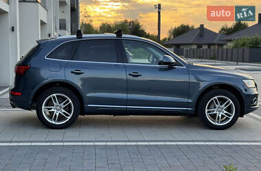 Позашляховик / Кросовер Audi Q5 2016 в 