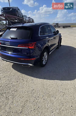 Позашляховик / Кросовер Audi Q5 2022 в 