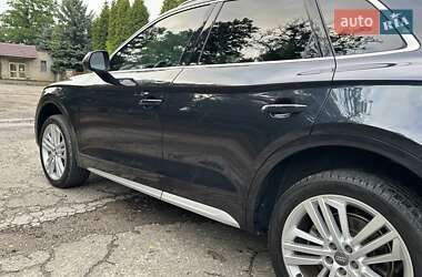 Позашляховик / Кросовер Audi Q5 2018 в 