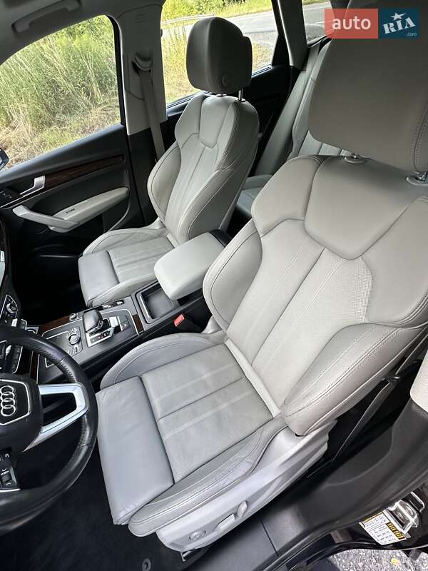 Позашляховик / Кросовер Audi Q5 2018 в Львові
