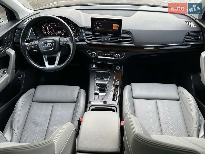 Позашляховик / Кросовер Audi Q5 2018 в Львові