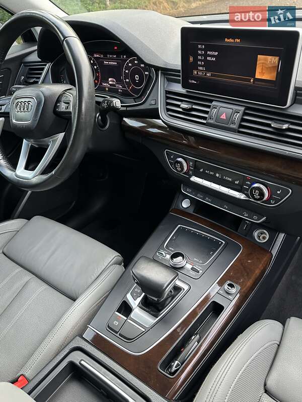 Позашляховик / Кросовер Audi Q5 2018 в Львові