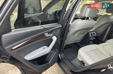 Позашляховик / Кросовер Audi Q5 2018 в 