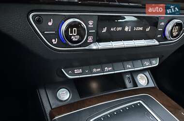 Позашляховик / Кросовер Audi Q5 2018 в 