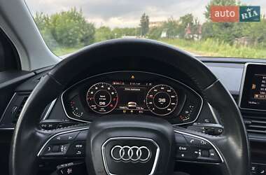 Позашляховик / Кросовер Audi Q5 2018 в 