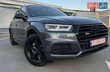 Внедорожник / Кроссовер Audi Q5 2018 в 