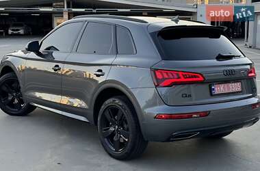 Внедорожник / Кроссовер Audi Q5 2018 в 