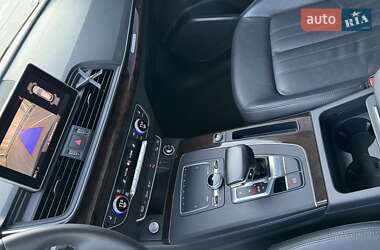 Внедорожник / Кроссовер Audi Q5 2018 в 